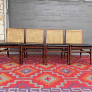 Hibriten Dining Chairs