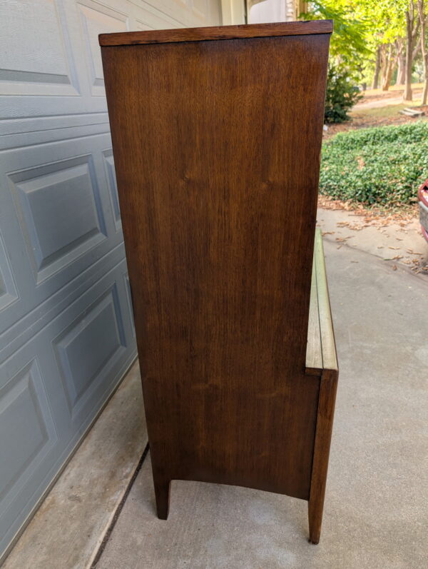 Broyhill Emphasis Chest - Image 4