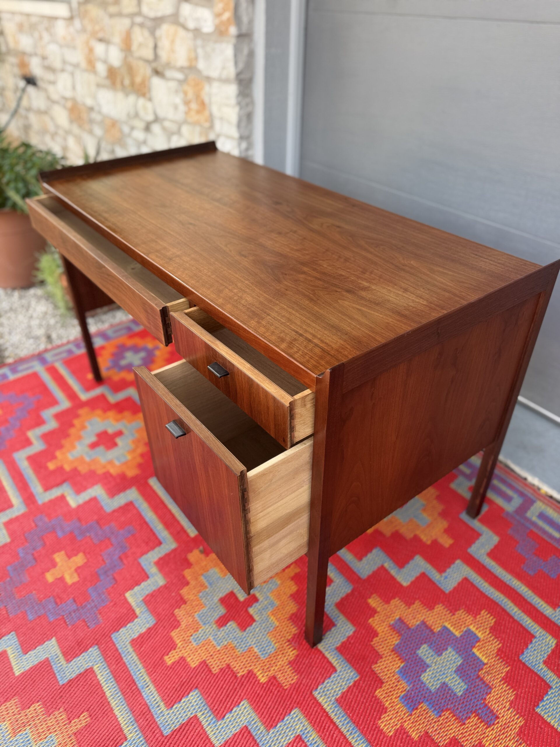 Founders Desk - Image 5