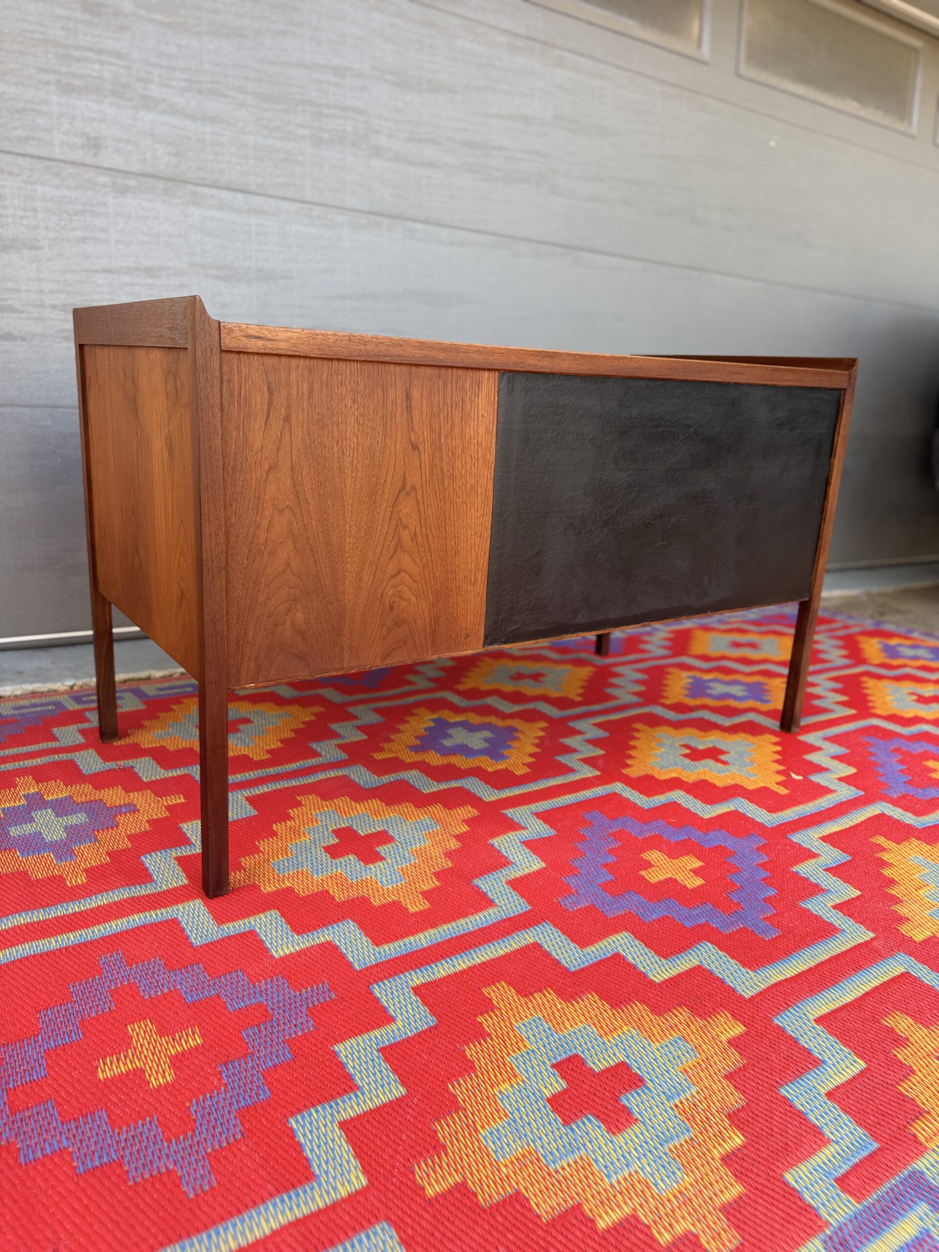 Founders Desk - Image 8