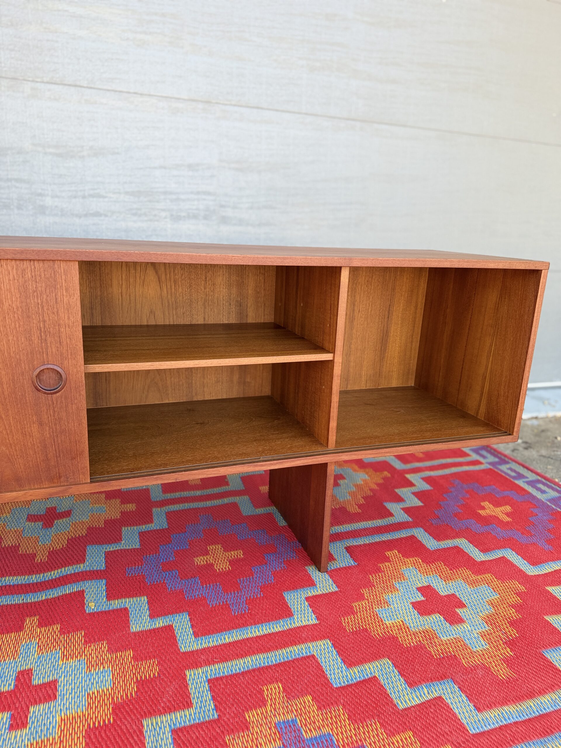 Lovig Sliding Door Sideboard - Image 4