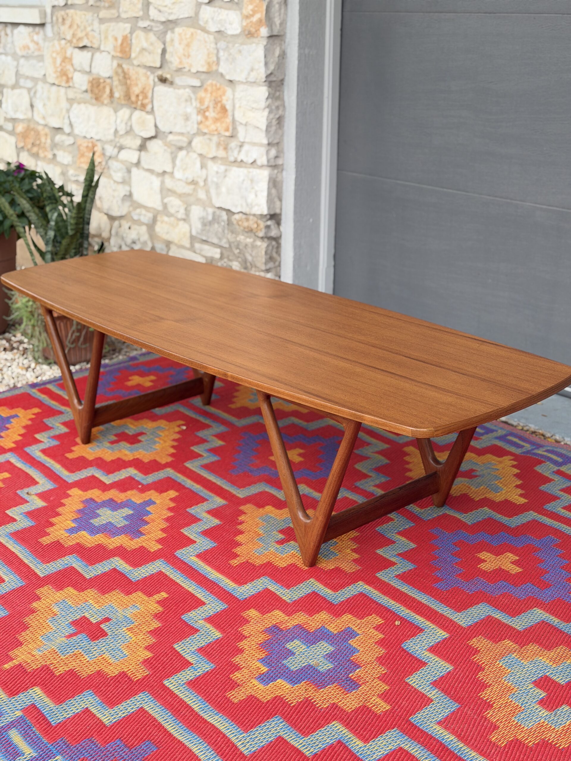 Surfboard Coffee Table - Image 8