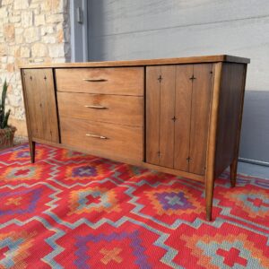 Saga Credenza