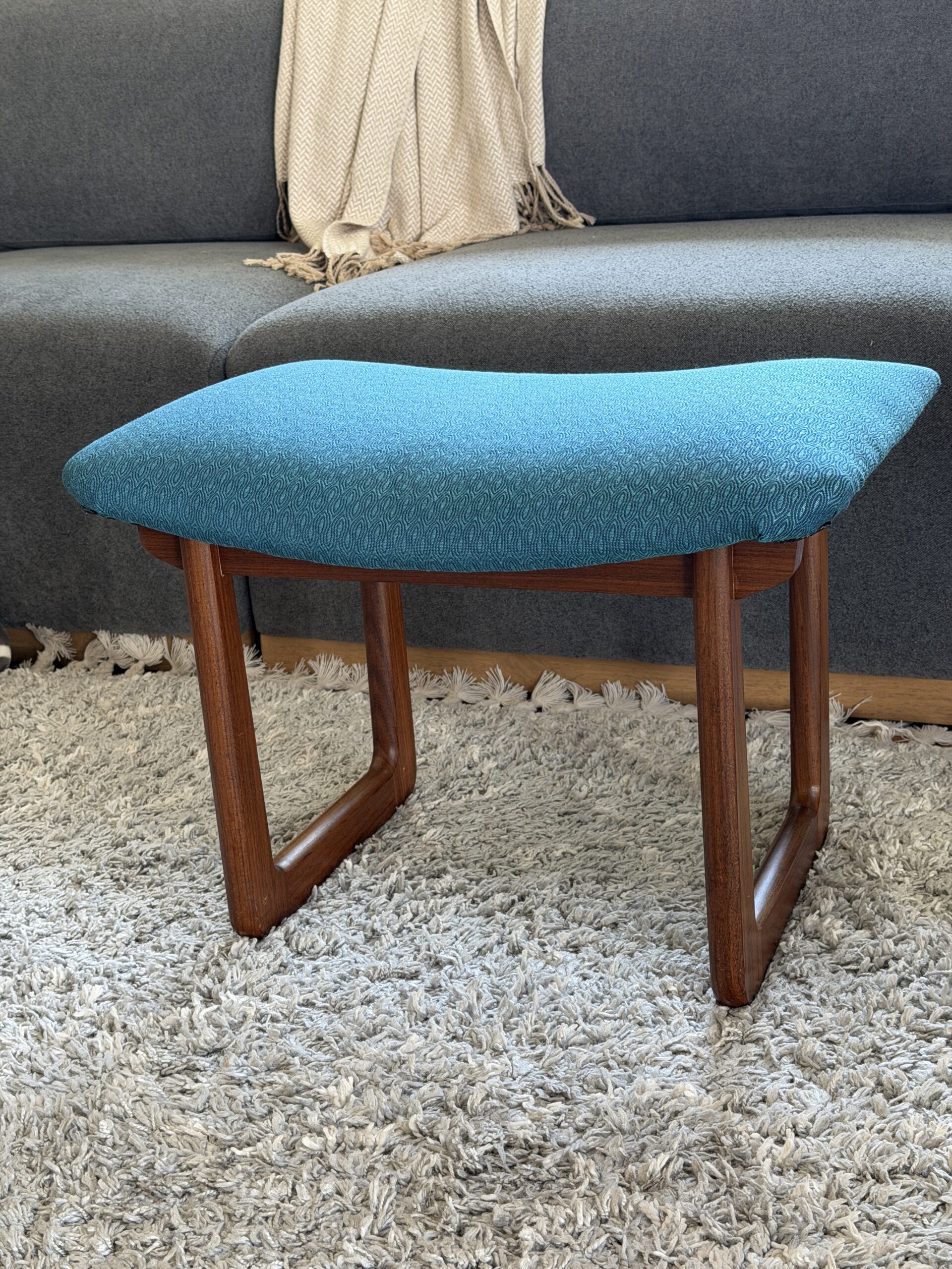 Walnut stool - Image 2
