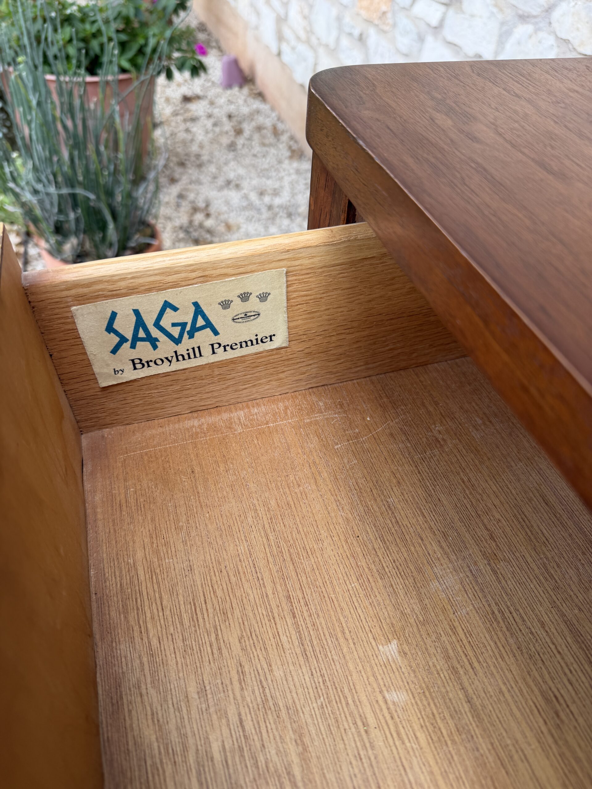 Saga Six Drawer - Image 8