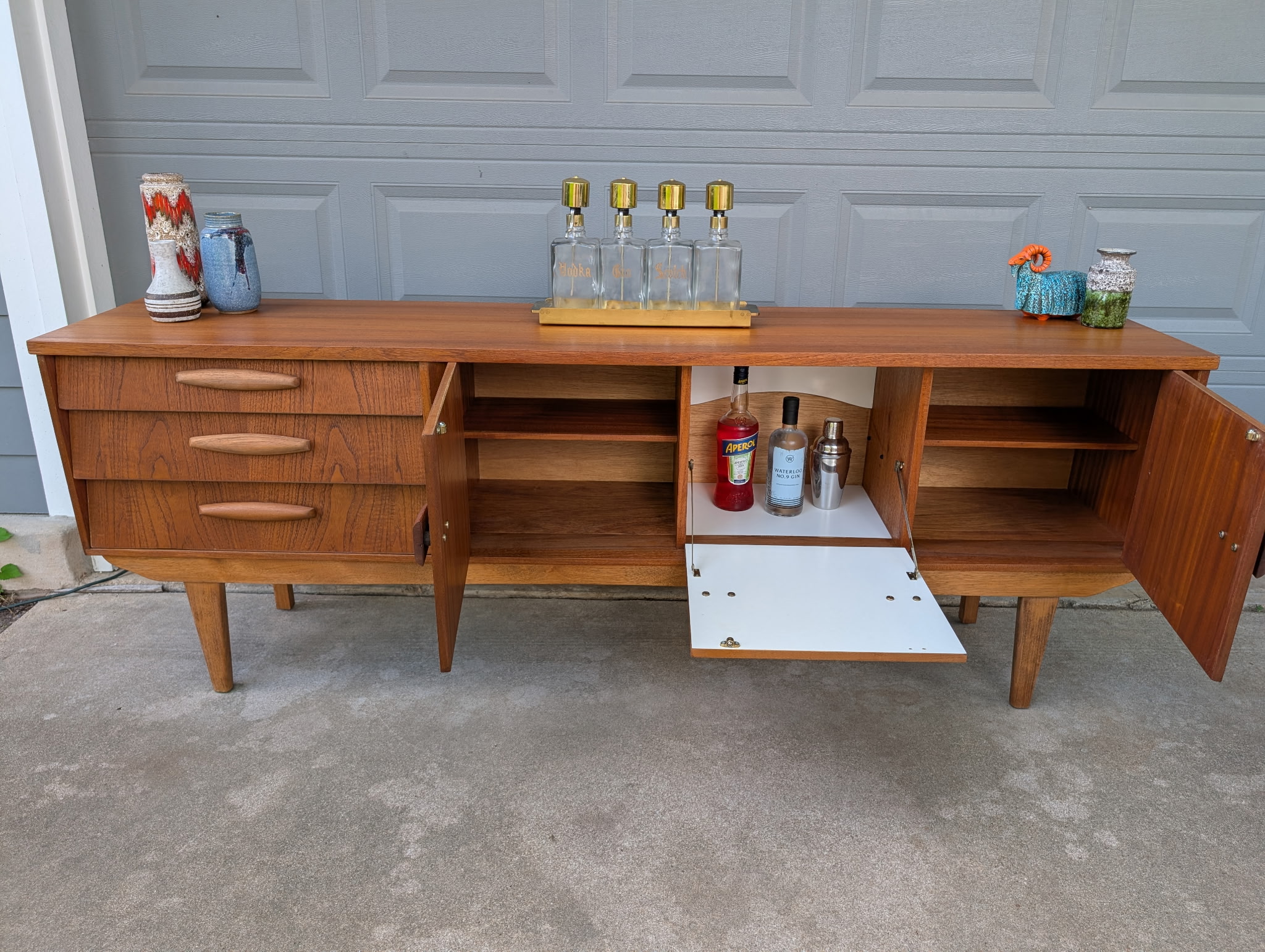 Beautility Credenza - Image 2