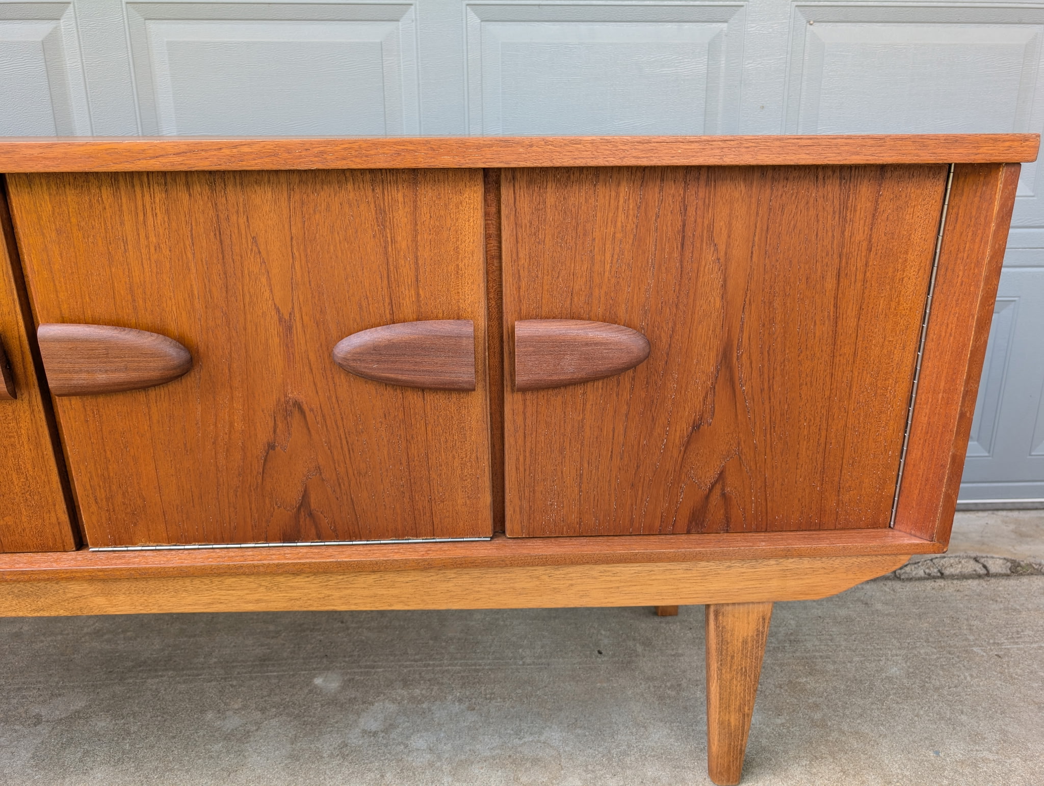 Beautility Credenza - Image 6