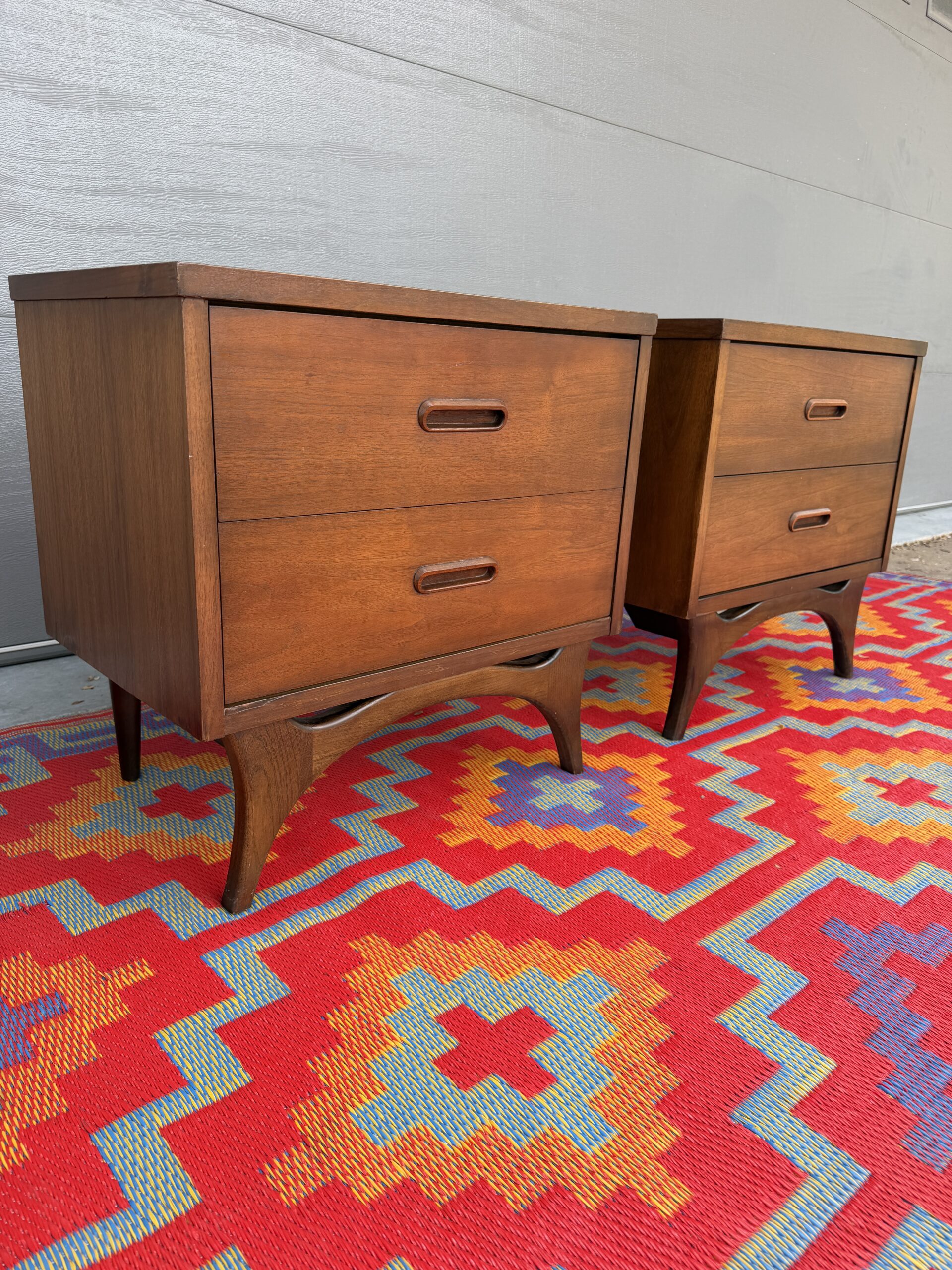 Sculpted Nightstands Pair