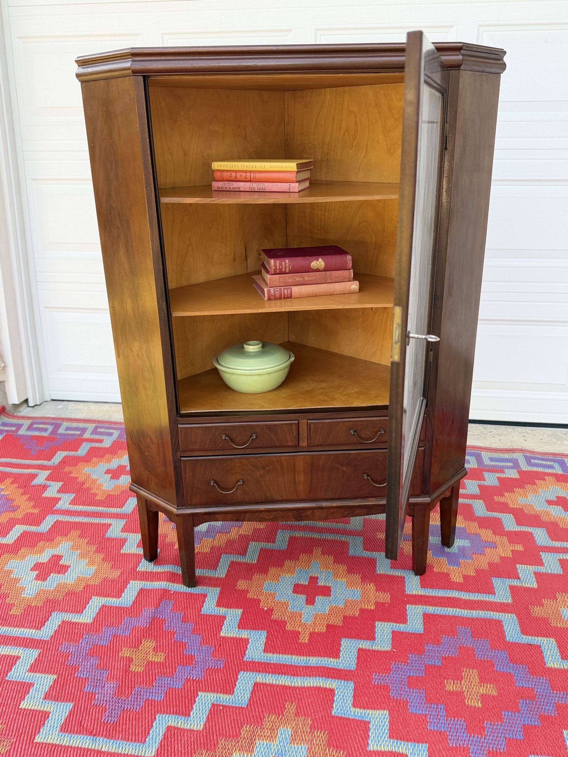 Corner Cabinet - Image 10